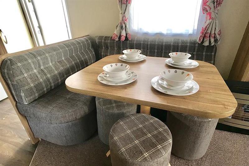 Photo of Willerby Rio Gold 001680